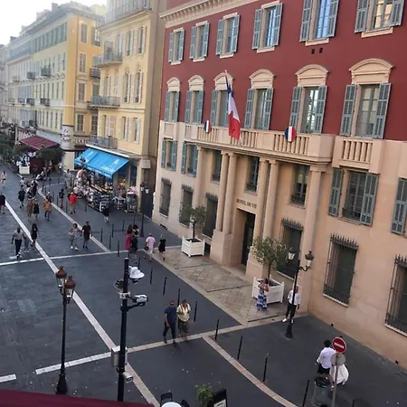 En Plein Coeur De Vieille Appartamento *